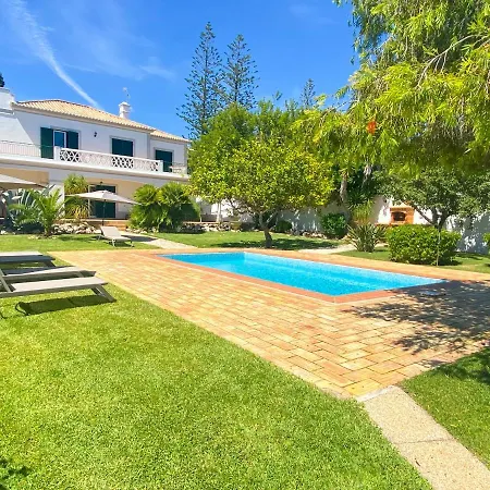 Casa Madeira - Moradia Espacosa Com Piscina, Um Paraiso As Familias * Lagos