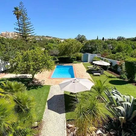 Casa Madeira - Moradia Espacosa Com Piscina, Um Paraiso As Familias Lagos