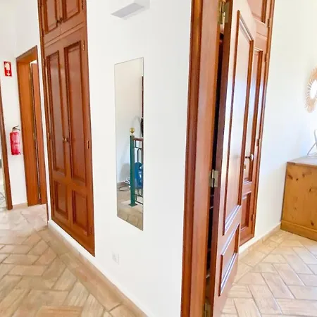 Casa Madeira - Moradia Espacosa Com Piscina, Um Paraiso As Familias Villa Lagos