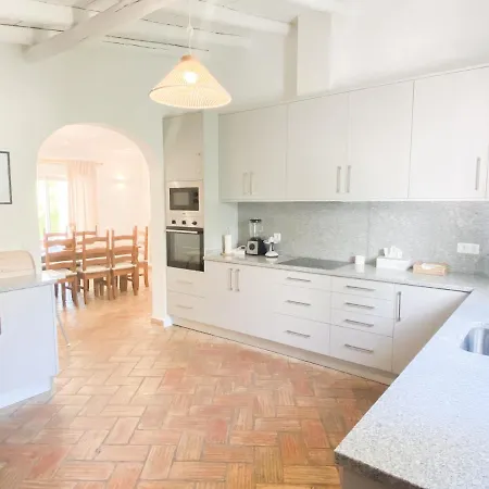 Casa Madeira - Moradia Espacosa Com Piscina, Um Paraiso As Familias *